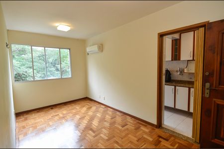 Sala de apartamento para alugar com 2 quartos, 55m² em Grajaú, Rio de Janeiro