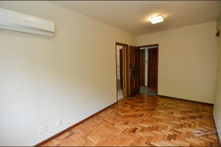 Apartamento à venda com 55m², 2 quartos e 1 vaga Apartamento à venda com 55m², 2 quartos e 1 vagaSala