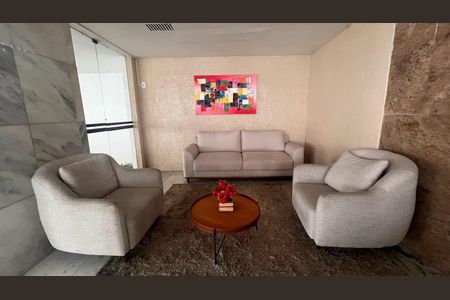 Apartamento à venda com 55m², 2 quartos e 1 vaga Apartamento à venda com 55m², 2 quartos e 1 vagaHall