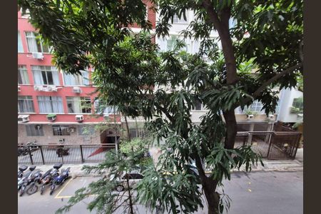 Apartamento à venda com 70m², 2 quartos e sem vaga