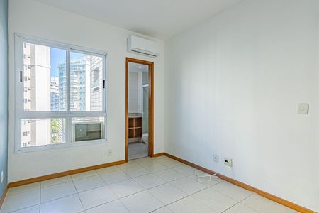 Apartamento à venda com 85m², 3 quartos e sem vaga