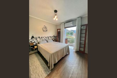 Casa à venda com 3 quartos, 125m² em Vila Guedes, São Paulo