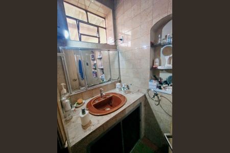 Casa à venda com 520m², 2 quartos e 2 vagas