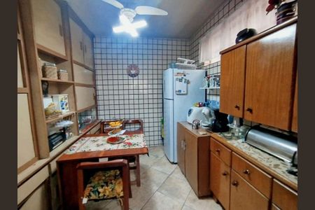 Casa à venda com 520m², 2 quartos e 2 vagas