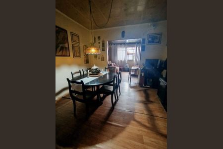 Casa à venda com 520m², 2 quartos e 2 vagas