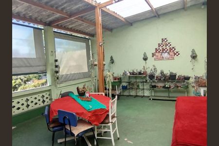 Casa à venda com 520m², 2 quartos e 2 vagas