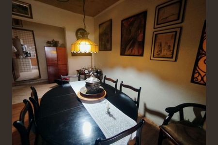 Casa à venda com 520m², 2 quartos e 2 vagas