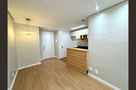 Sala de apartamento para alugar com 2 quartos, 45m² em Jardim São Luís, São Paulo