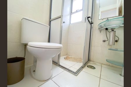 Apartamento à venda com 52m², 2 quartos e 1 vaga Apartamento à venda com 52m², 2 quartos e 1 vagaBanheiro Social