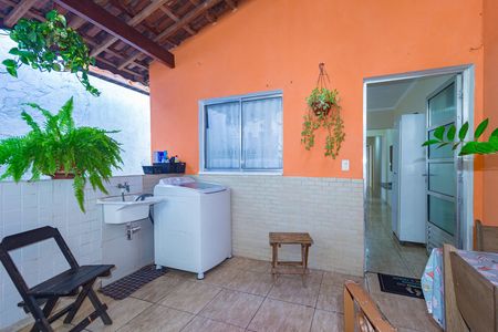 Casa à venda com 125m², 5 quartos e sem vagaCasa 1 - Área de Serviço