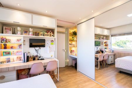 Apartamento à venda com 211m², 3 quartos e 2 vagas Apartamento à venda com 211m², 3 quartos e 2 vagasQuarto 2