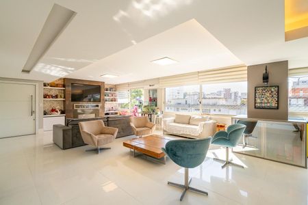 Apartamento à venda com 211m², 3 quartos e 2 vagas Apartamento à venda com 211m², 3 quartos e 2 vagasSala