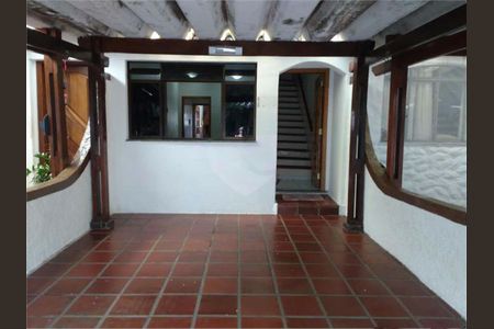 Casa à venda com 2 quartos, 100m² em Jardim Guarau, São Paulo