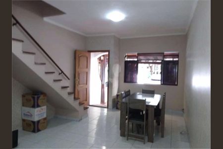 Casa à venda com 2 quartos, 100m² em Jardim Guarau, São Paulo