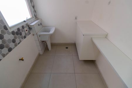 Apartamento à venda com 58m², 2 quartos e 1 vaga Apartamento à venda com 58m², 2 quartos e 1 vagaÁREA DE SERVIÇO