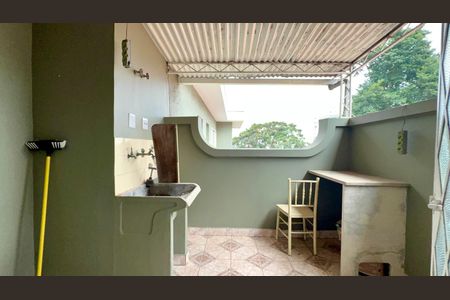 Casa para alugar com 300m², 3 quartos e 6 vagasÁrea de Serviço