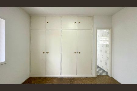 Casa para alugar com 300m², 3 quartos e 6 vagasSuite