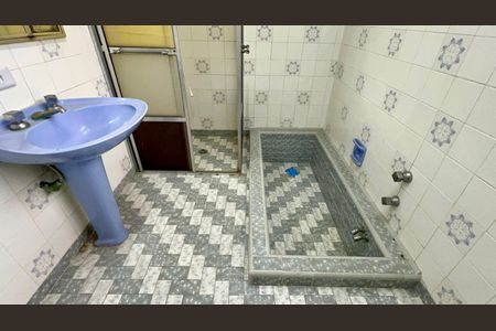 Casa para alugar com 300m², 3 quartos e 6 vagasBanheiro da Suíte
