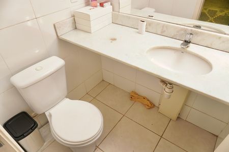 Apartamento à venda com 70m², 3 quartos e 1 vaga Apartamento à venda com 70m², 3 quartos e 1 vagaBanheiro da Suíte