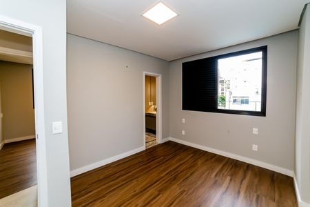 Apartamento à venda com 103m², 3 quartos e 2 vagasSuíte