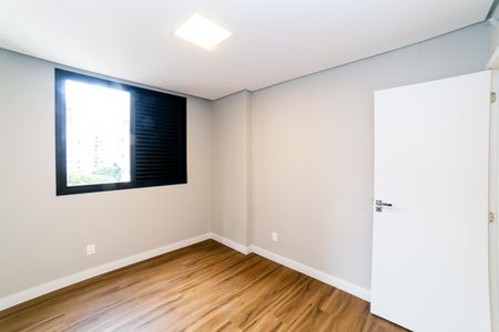 Apartamento à venda com 103m², 3 quartos e 2 vagasQuarto 2
