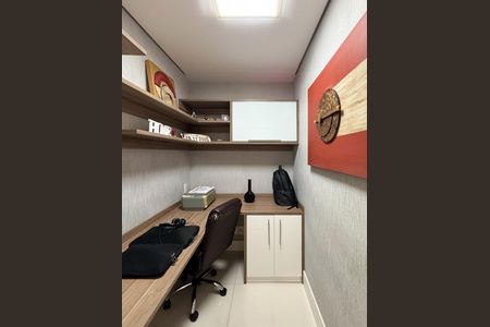 Apartamento à venda com 147m², 3 quartos e 2 vagas Apartamento à venda com 147m², 3 quartos e 2 vagasEscritório
