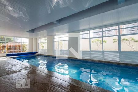 Apartamento à venda com 147m², 3 quartos e 2 vagas Apartamento à venda com 147m², 3 quartos e 2 vagasÁrea comum - Piscina