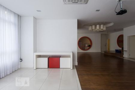Apartamento à venda com 147m², 3 quartos e 2 vagas Apartamento à venda com 147m², 3 quartos e 2 vagasÁrea comum - Salão de festas