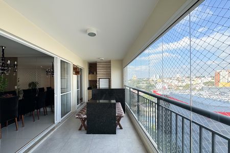 Apartamento à venda com 147m², 3 quartos e 2 vagas Apartamento à venda com 147m², 3 quartos e 2 vagasSacada