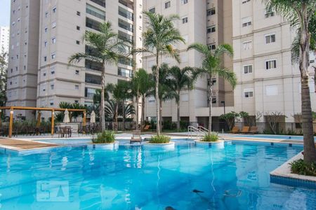 Apartamento à venda com 147m², 3 quartos e 2 vagas Apartamento à venda com 147m², 3 quartos e 2 vagasÁrea comum - Piscina