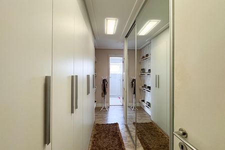 Apartamento à venda com 147m², 3 quartos e 2 vagas Apartamento à venda com 147m², 3 quartos e 2 vagasCloset - Suíte 3