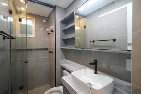 Apartamento à venda com 70m², 3 quartos e 1 vaga Apartamento à venda com 70m², 3 quartos e 1 vagaBanheiro
