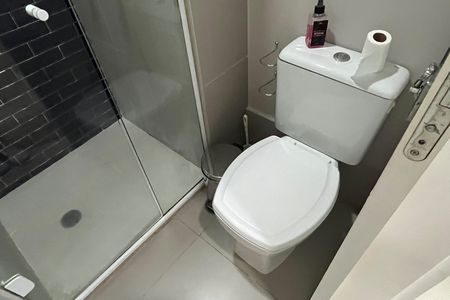 Apartamento para alugar com 45m², 1 quarto e 1 vaga Apartamento para alugar com 45m², 1 quarto e 1 vagaBanheiro da Suíte
