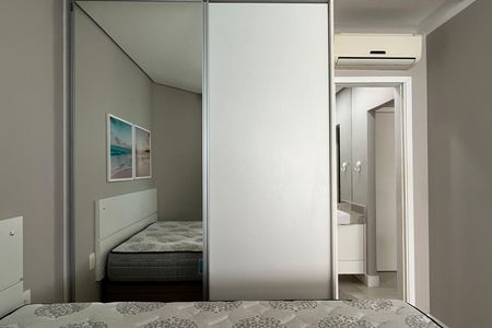 Suíte de apartamento para alugar com 1 quarto, 45m² em Gonzaga, Santos