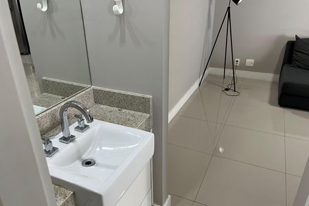Apartamento para alugar com 45m², 1 quarto e 1 vaga Apartamento para alugar com 45m², 1 quarto e 1 vagaBanheiro da Suíte