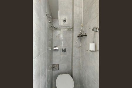 Apartamento à venda com 74m², 3 quartos e sem vaga Apartamento à venda com 74m², 3 quartos e sem vagaBanheiro de serviço