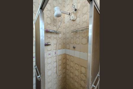 Apartamento à venda com 74m², 3 quartos e sem vaga Apartamento à venda com 74m², 3 quartos e sem vagaBanheiro Corredor