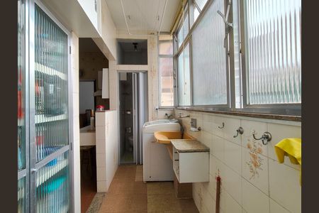 Apartamento à venda com 74m², 3 quartos e sem vaga Apartamento à venda com 74m², 3 quartos e sem vagaÁrea de Serviço