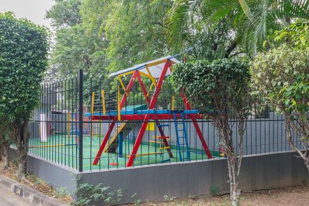 Apartamento para alugar com 65m², 2 quartos e 1 vaga Apartamento para alugar com 65m², 2 quartos e 1 vagaÁrea comum - Playground