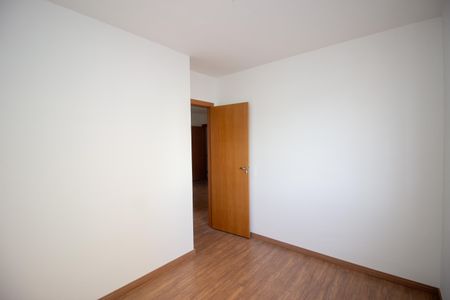 Quarto 2 de apartamento para alugar com 2 quartos, 55m² em Vale das Amendoeiras, Contagem