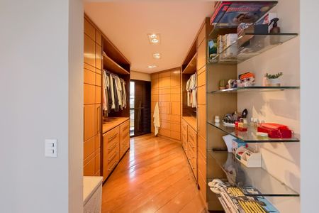 Apartamento para alugar com 117m², 2 quartos e 2 vagas Apartamento para alugar com 117m², 2 quartos e 2 vagasSuíte Master
