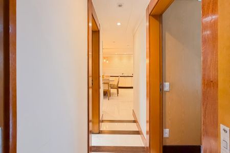 Apartamento para alugar com 117m², 2 quartos e 2 vagas Apartamento para alugar com 117m², 2 quartos e 2 vagasCorredor