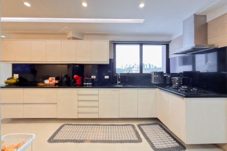 Apartamento para alugar com 117m², 2 quartos e 2 vagas Apartamento para alugar com 117m², 2 quartos e 2 vagasCozinha