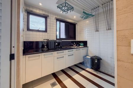 Apartamento para alugar com 117m², 2 quartos e 2 vagas Apartamento para alugar com 117m², 2 quartos e 2 vagasÁrea de Serviço
