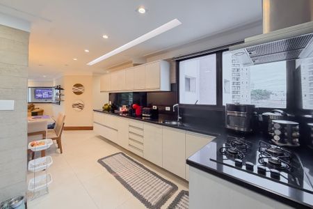 Apartamento para alugar com 117m², 2 quartos e 2 vagas Apartamento para alugar com 117m², 2 quartos e 2 vagasCozinha