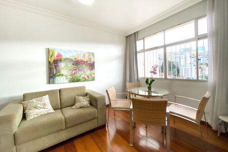 Apartamento à venda com 115m², 3 quartos e 1 vaga Apartamento à venda com 115m², 3 quartos e 1 vagaSala