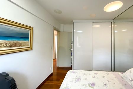 Apartamento à venda com 115m², 3 quartos e 1 vaga Apartamento à venda com 115m², 3 quartos e 1 vagaQuarto 2