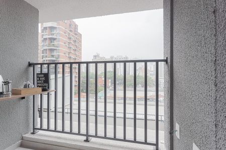 Apartamento para alugar com 28m², 1 quarto e sem vagaVaranda