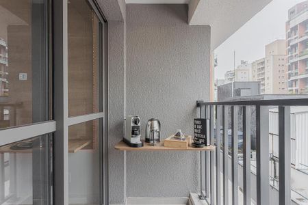 Apartamento para alugar com 28m², 1 quarto e sem vagaVaranda