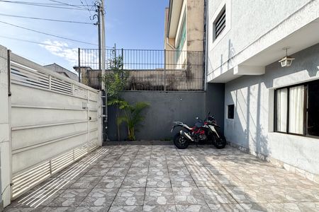 Casa para alugar com 200m², 3 quartos e 4 vagas Casa para alugar com 200m², 3 quartos e 4 vagasGaragem